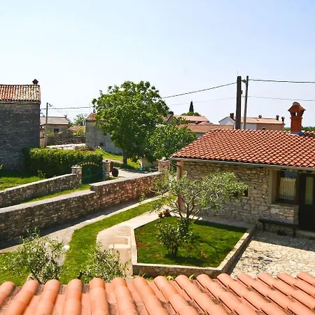 Casa *